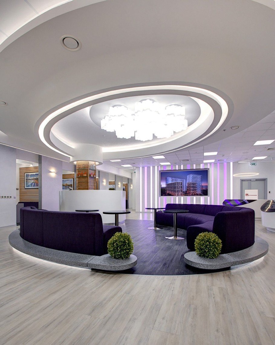 Интерьер холла гостиницы