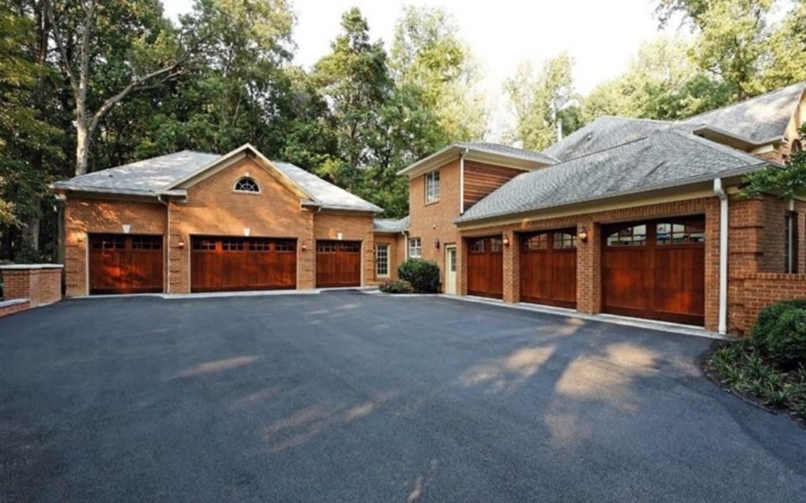 Красивый гараж