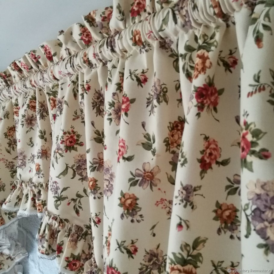 Шторы с бахромой и кистями