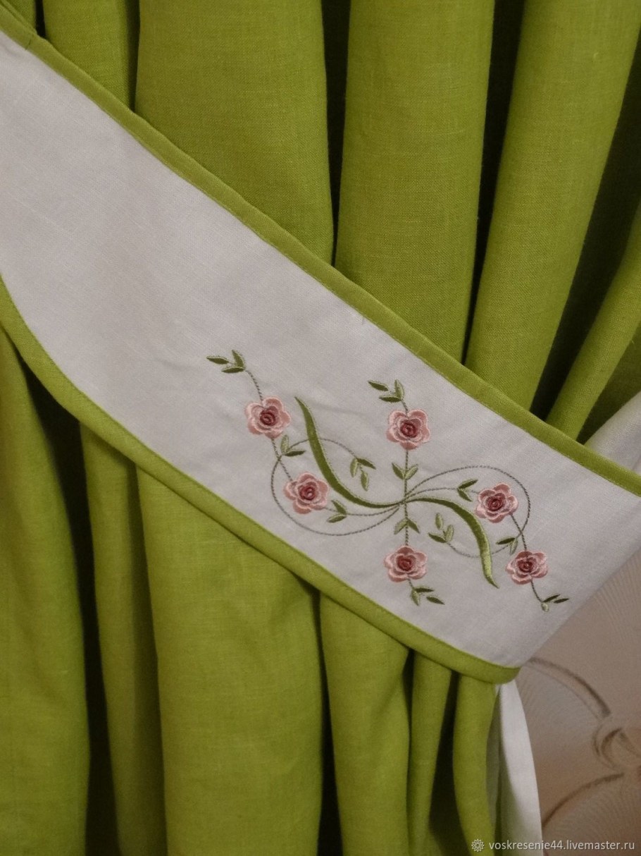 Жесткий ламбрекен на кухню