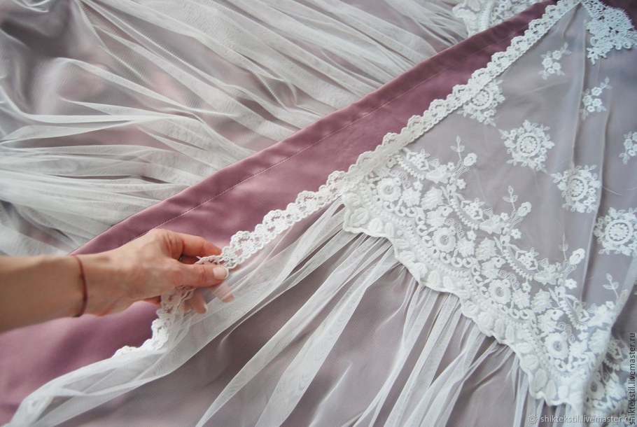 Льняные шторы с кружевом