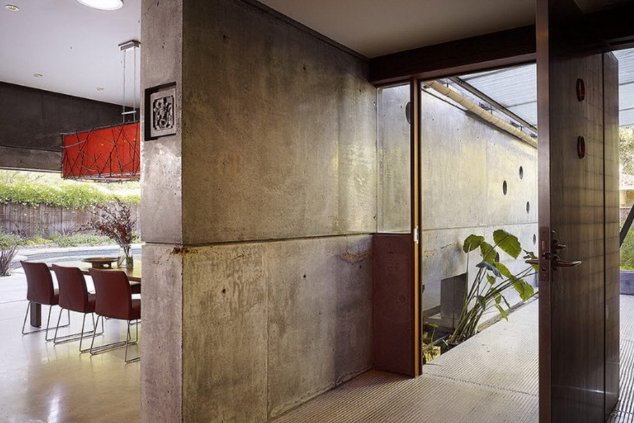 Бетонная стена