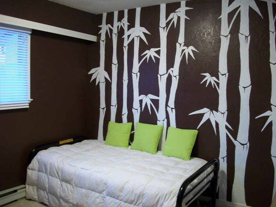 Декор стен бамбуком