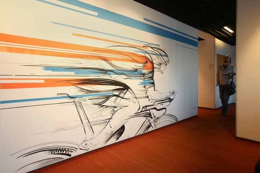 Абстрактная роспись стен