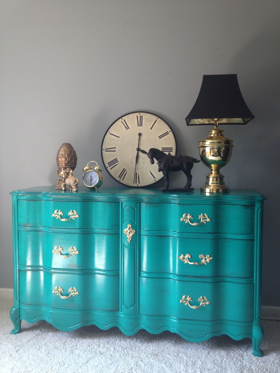 Бирюзовая мебель комод