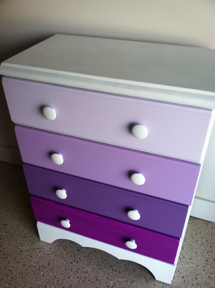 Сиреневый комод