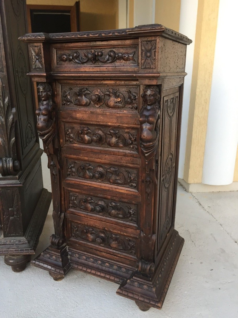 Антикварная мебель в стиле арт деко