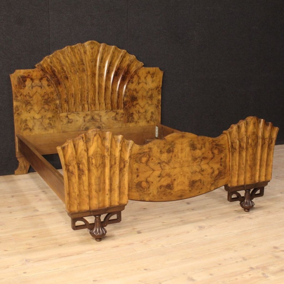 Дубовая кровать арт деко