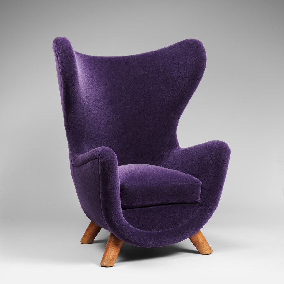 Фиолетовое кресло