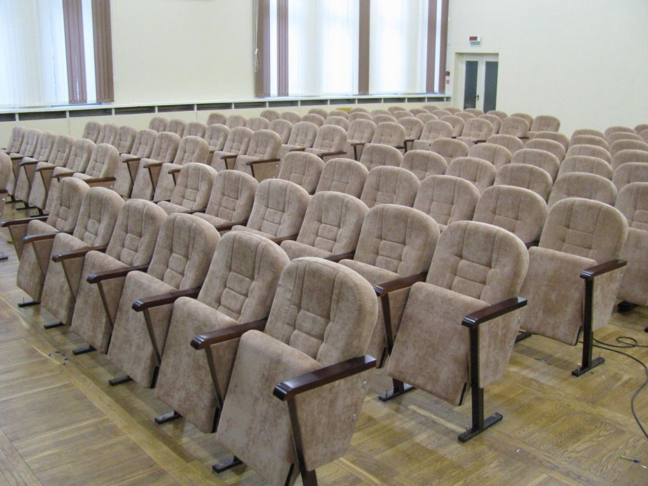 Кресла для актового зала Полумягкие