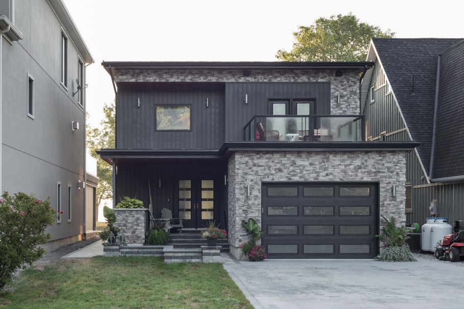 Двухэтажный гараж в стиле лофт