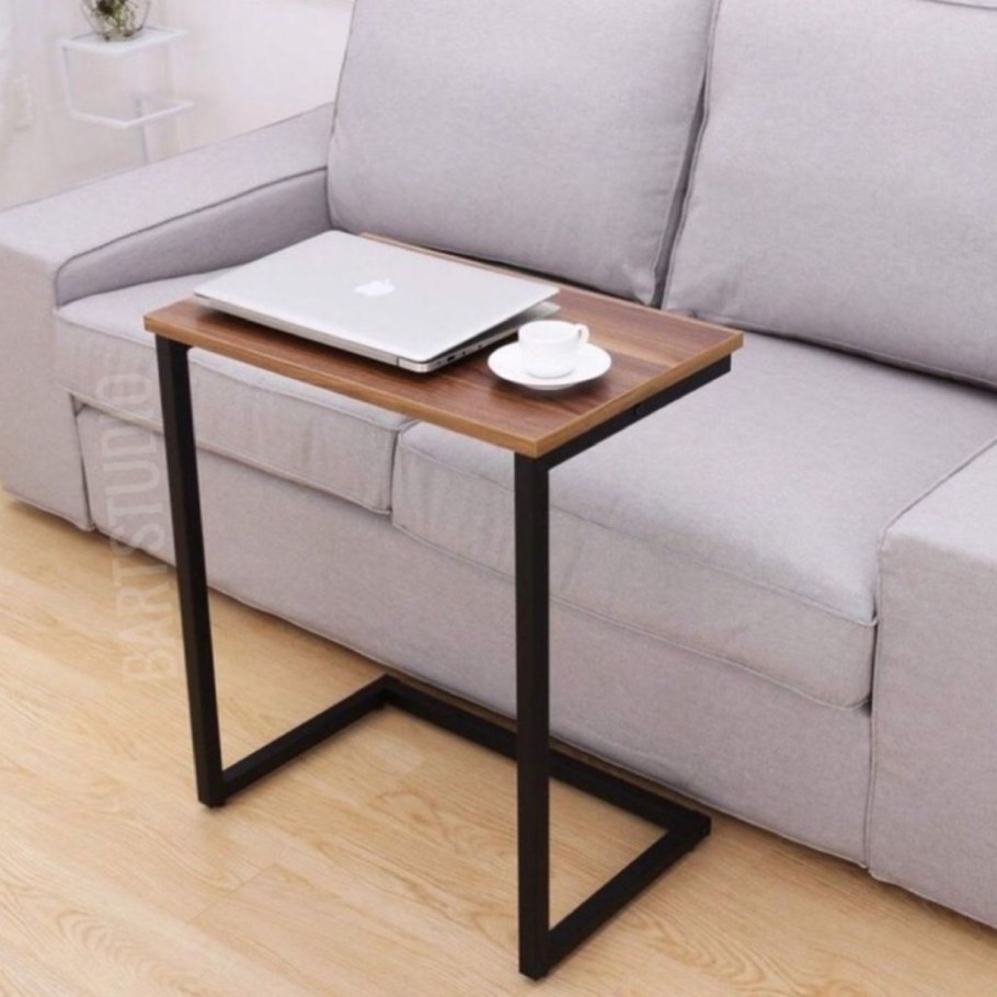 Прикроватный столик задвижной