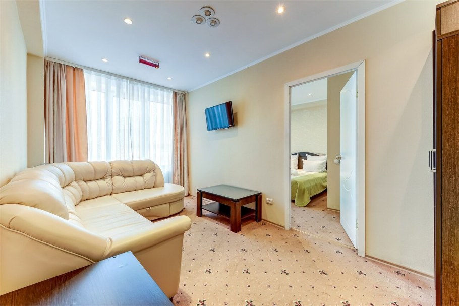 Гостиница турист Омск Люкс номер