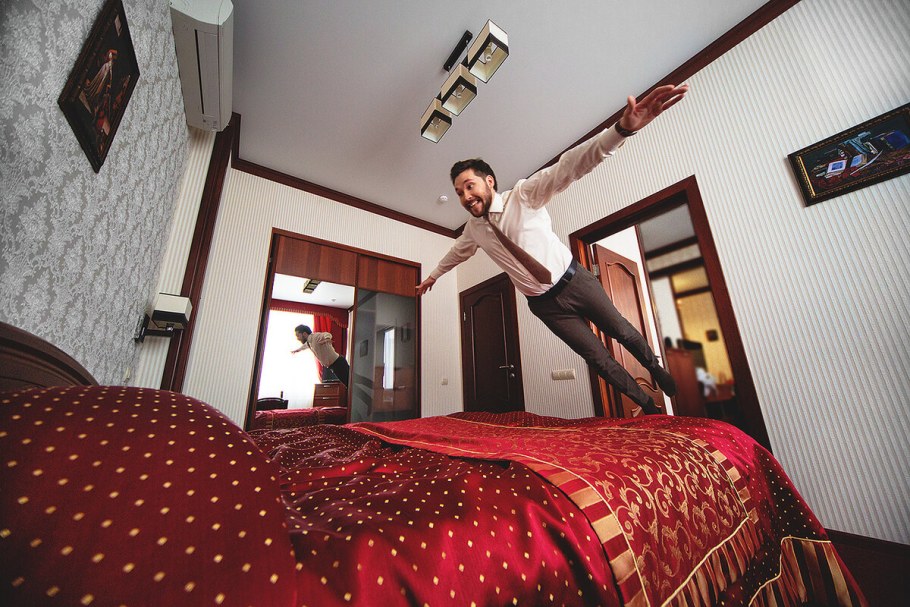 Люди в отеле