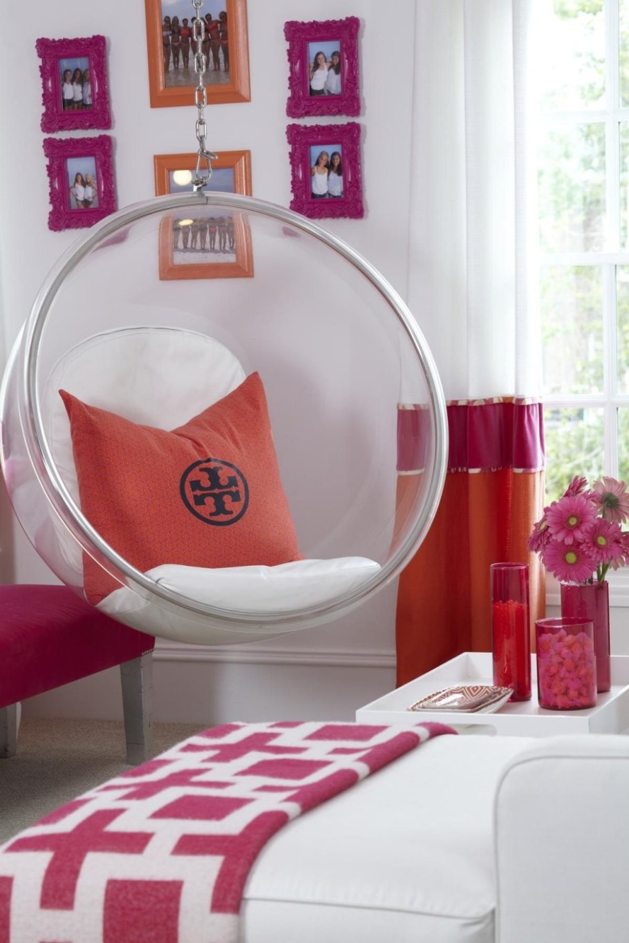 Кресло для девочки в комнату