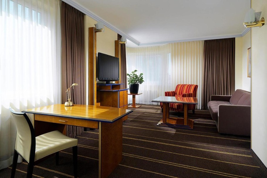 Гостиница Шератон Москва