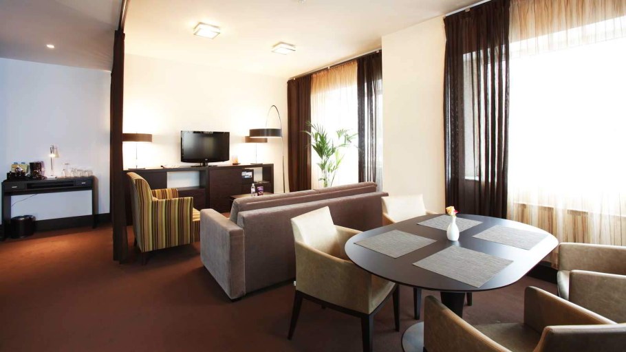 Шератон Москва на Тверской