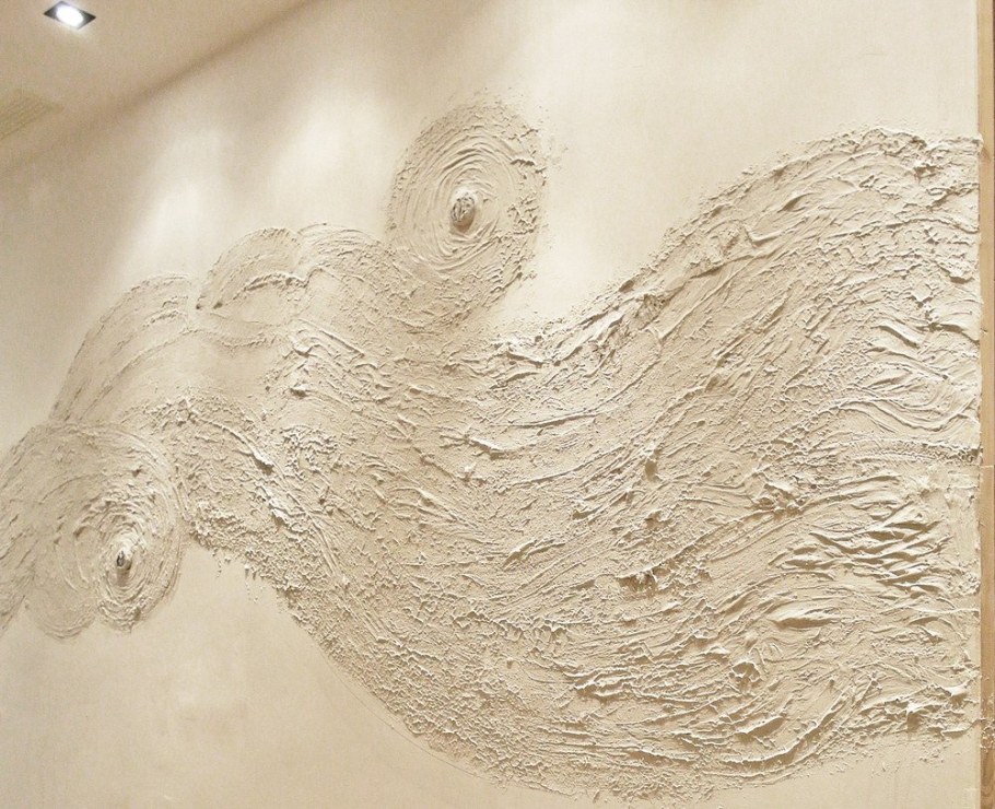 Декорирование стен фактурной штукатуркой