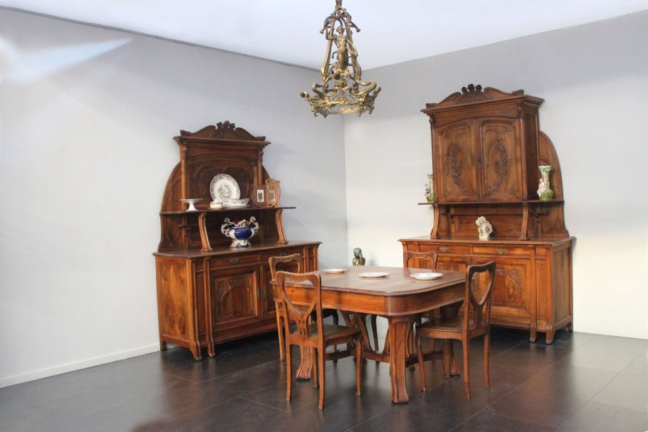 Антикварный старинный буфет стиль Модерн