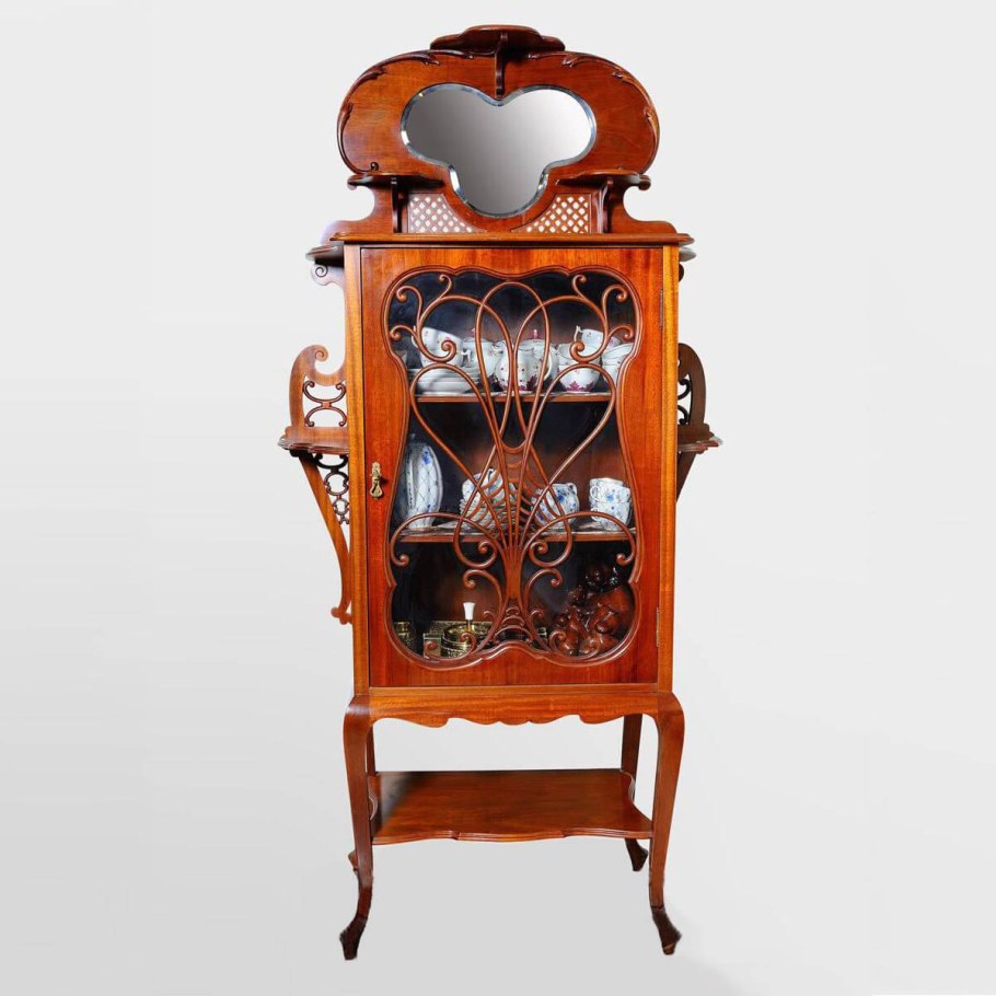 Антикварная мебель