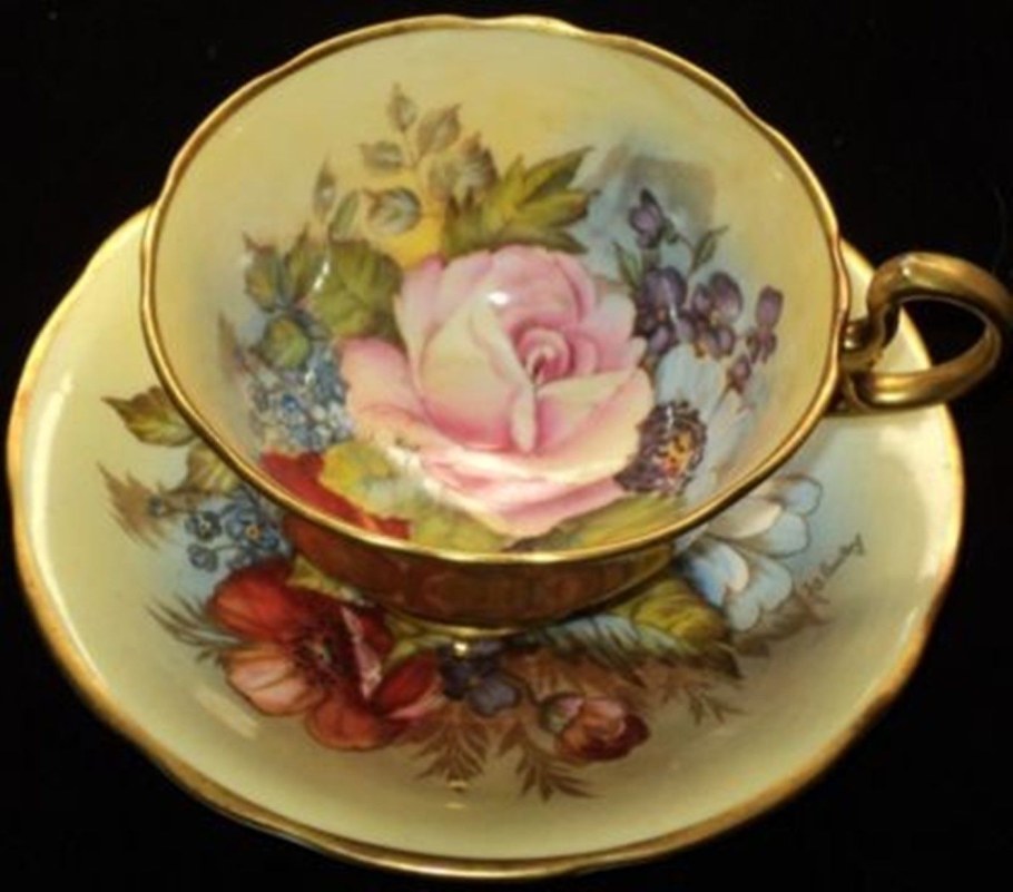 Антикварные чайные пары из фарфора