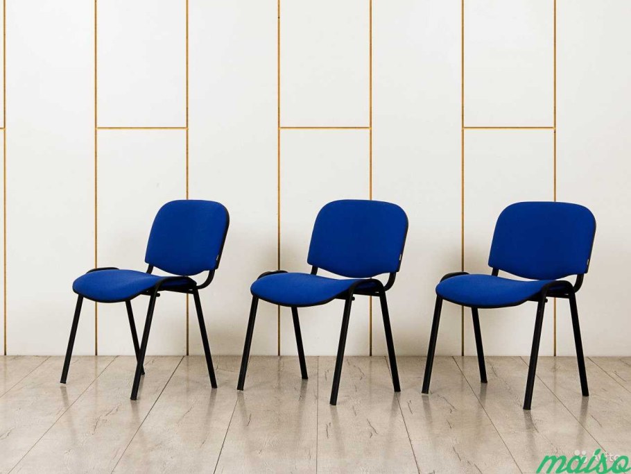 Стул офисный синий