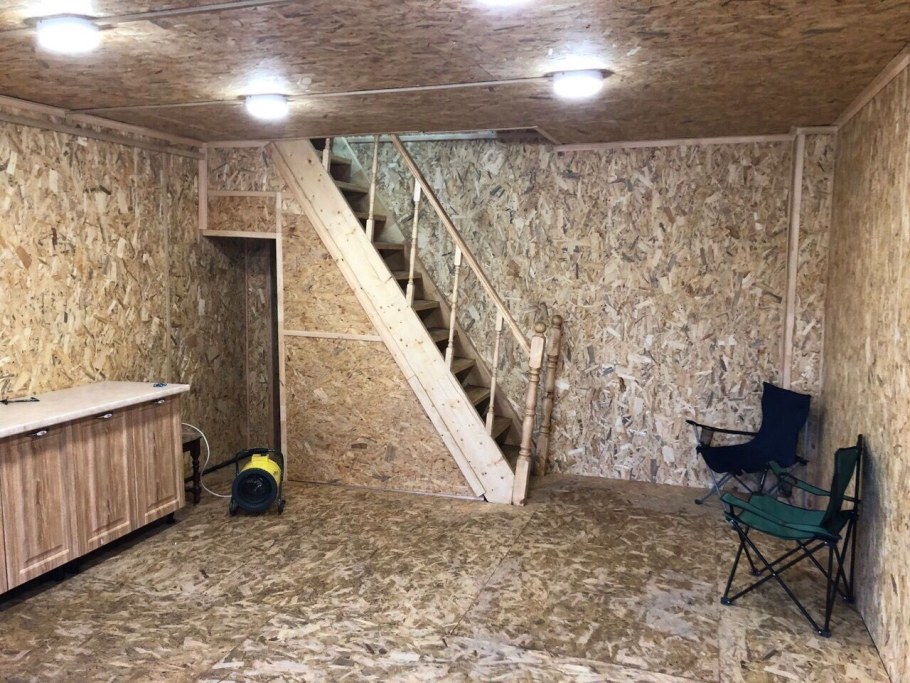 Обустроенный двухэтажный гараж