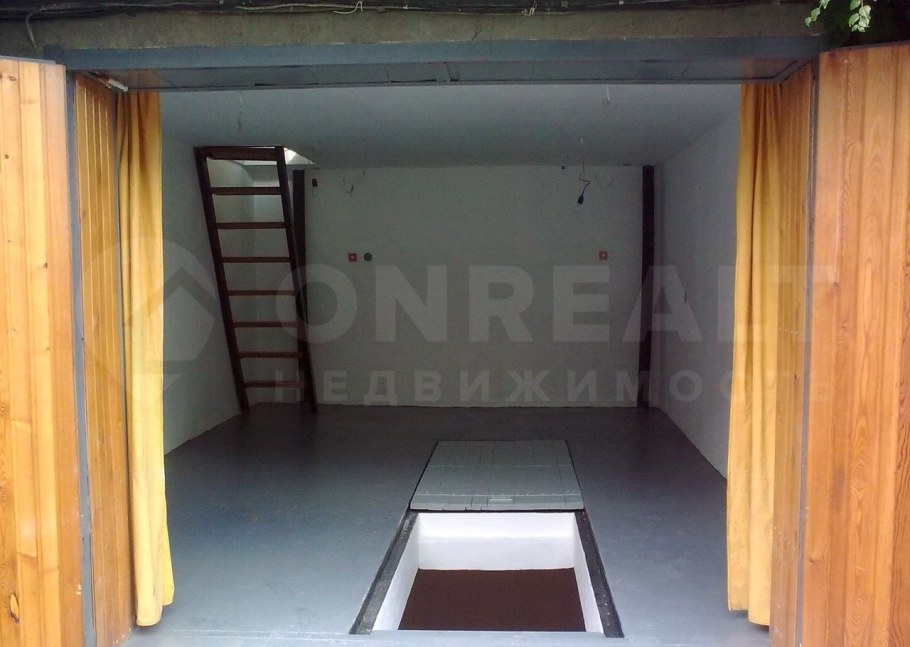 Отделка двухэтажного гаража внутри