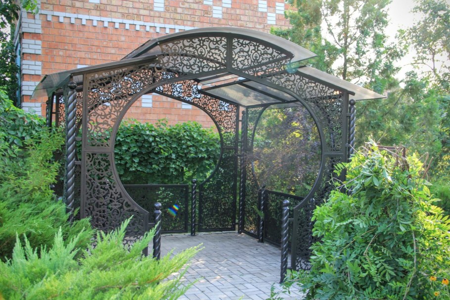 Парковые перголы из металла