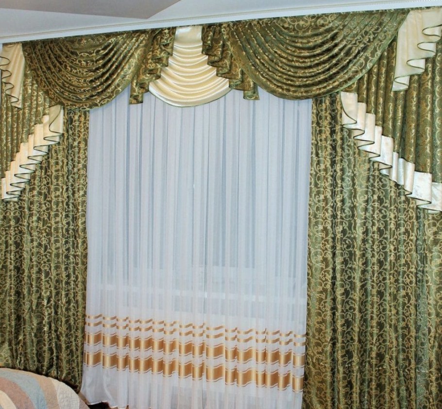 Красивые ламбрекены в зал