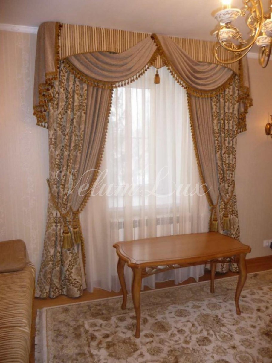 Шторы с ламбрекеном в гостиную