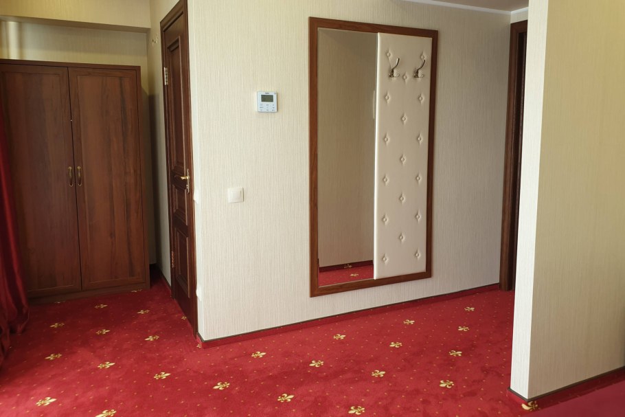 Гранд отель Абхазия ул. Абазгаа, 50, Гагра