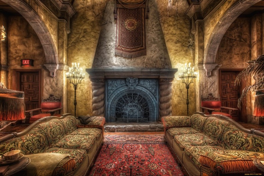 Комната в старинном замке