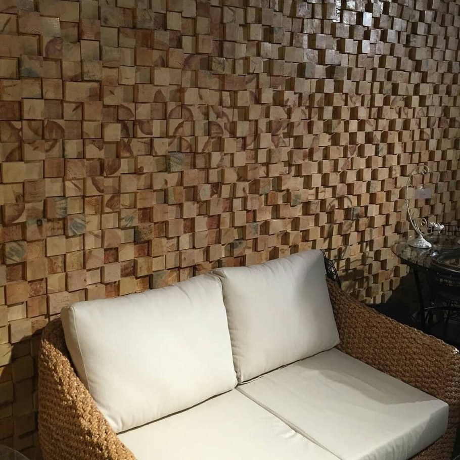 Отделка стен брусками