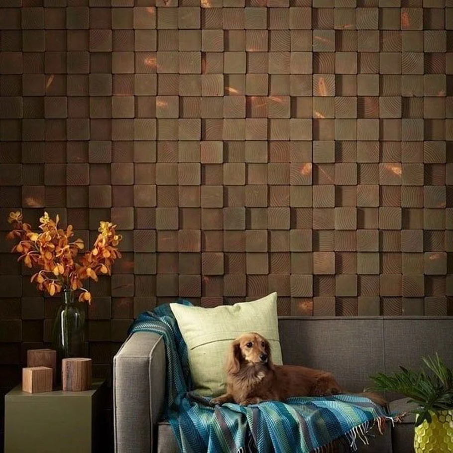 Декор стены деревянными брусками