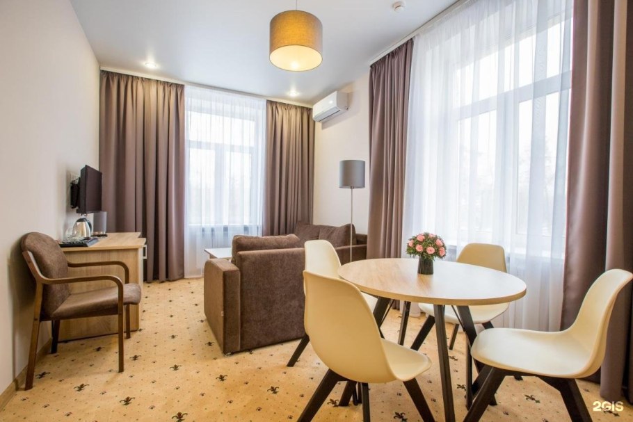 Гостиница Ярославская в Москве на ВДНХ