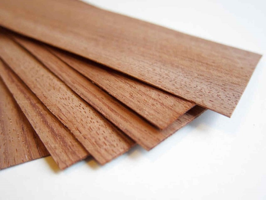 Лущеный шпон