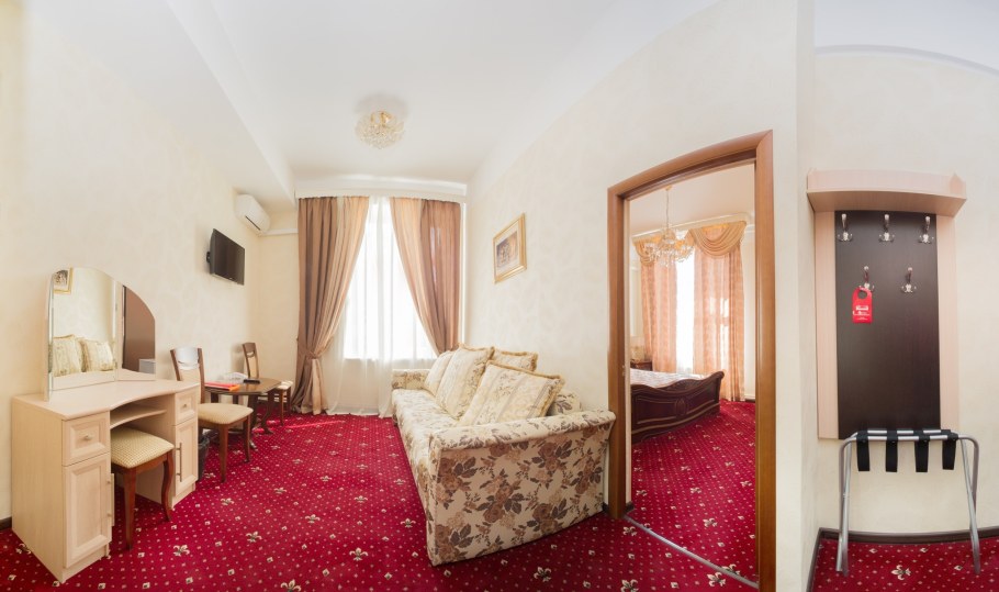 Отель на Первомайской Москва