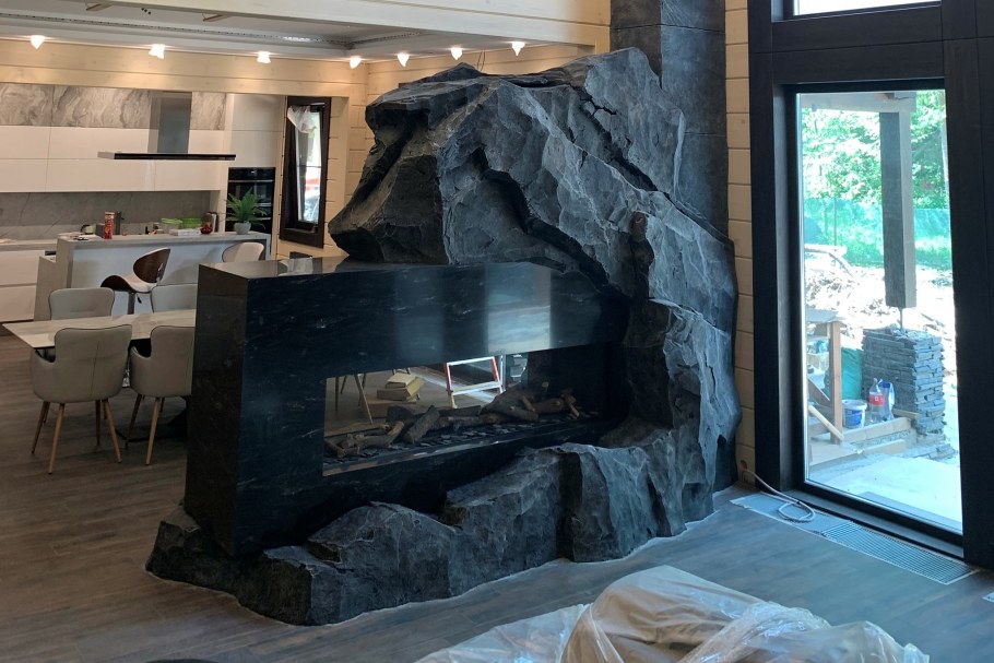 Камин в скале