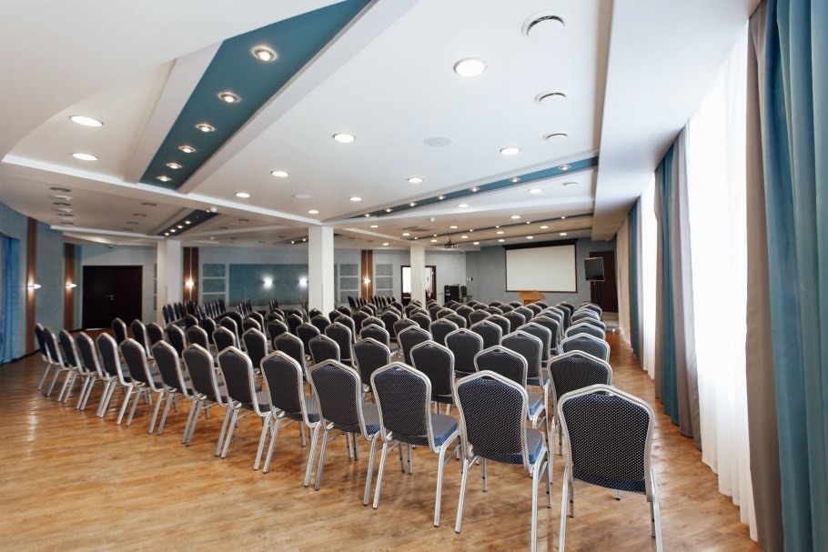 Ибис Краснодар конференц зал
