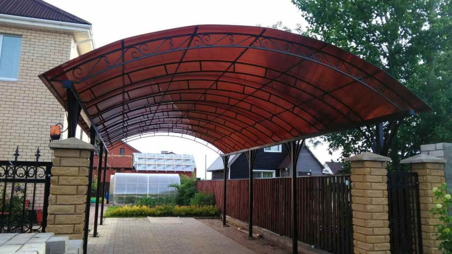 Арочный навес из поликарбоната