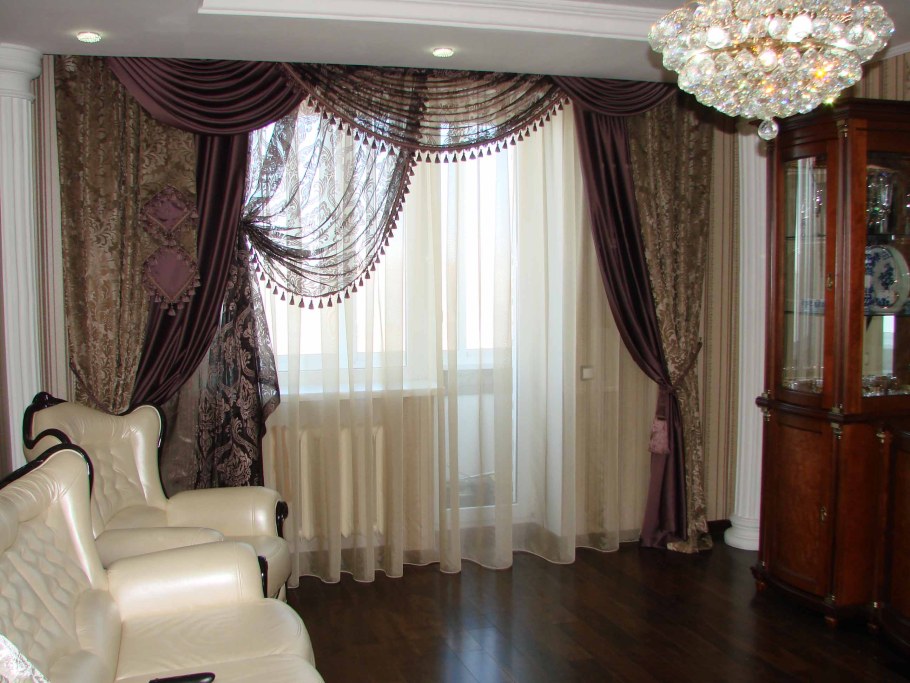 Шторы в гостиную ламбрекен двухцветный
