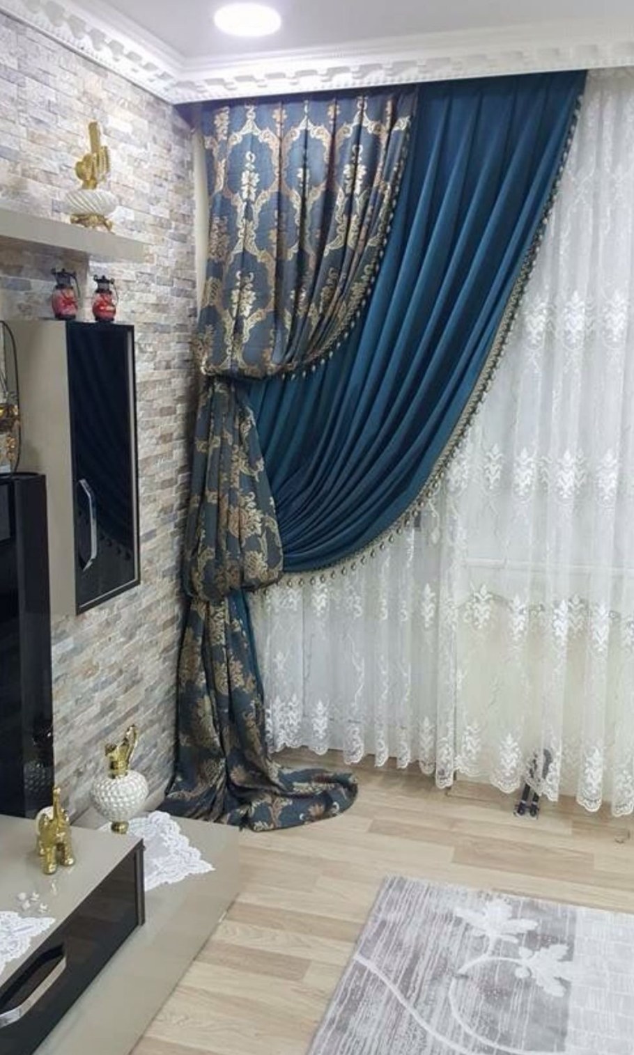 Ассиметричные шторы для гостиной