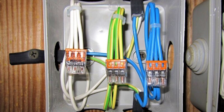 Распределительная коробка на клеммах ваго