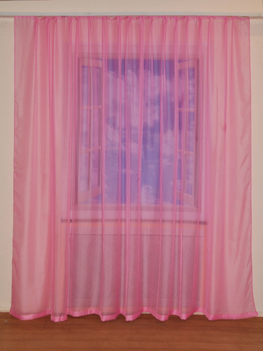 Розовые шторы