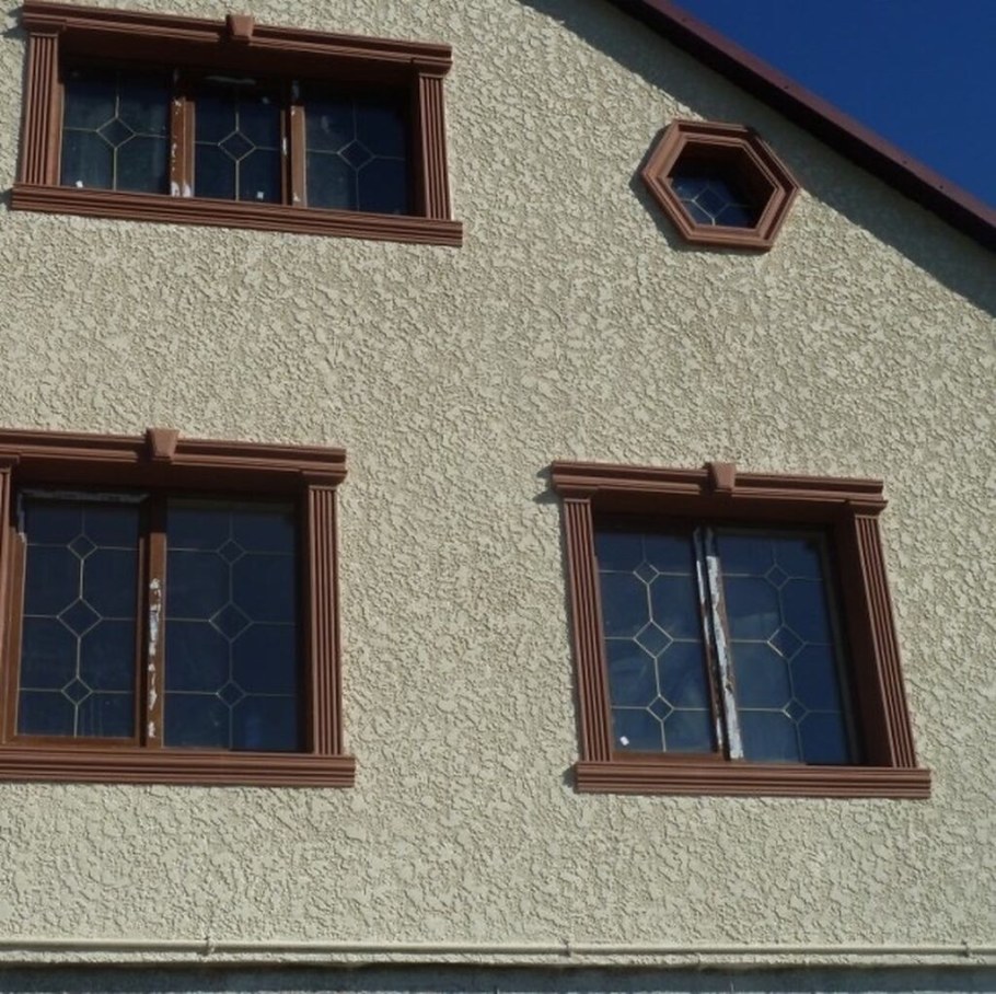 Отделка фасада короедом