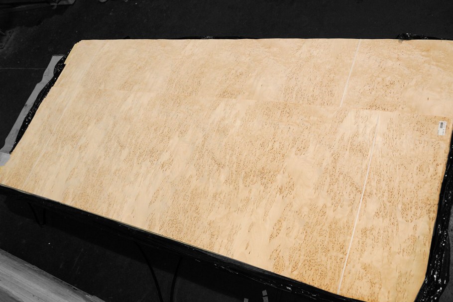 Шпон карельской березы