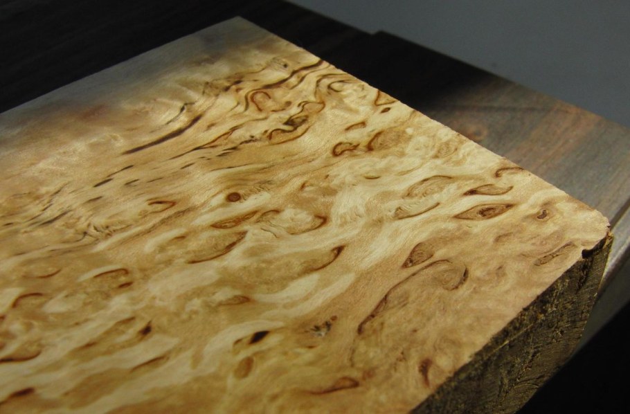 Шпон карельской березы