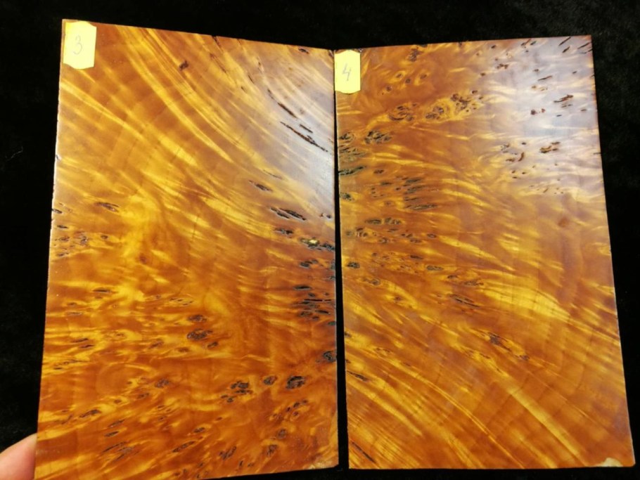 Шпон карельской березы