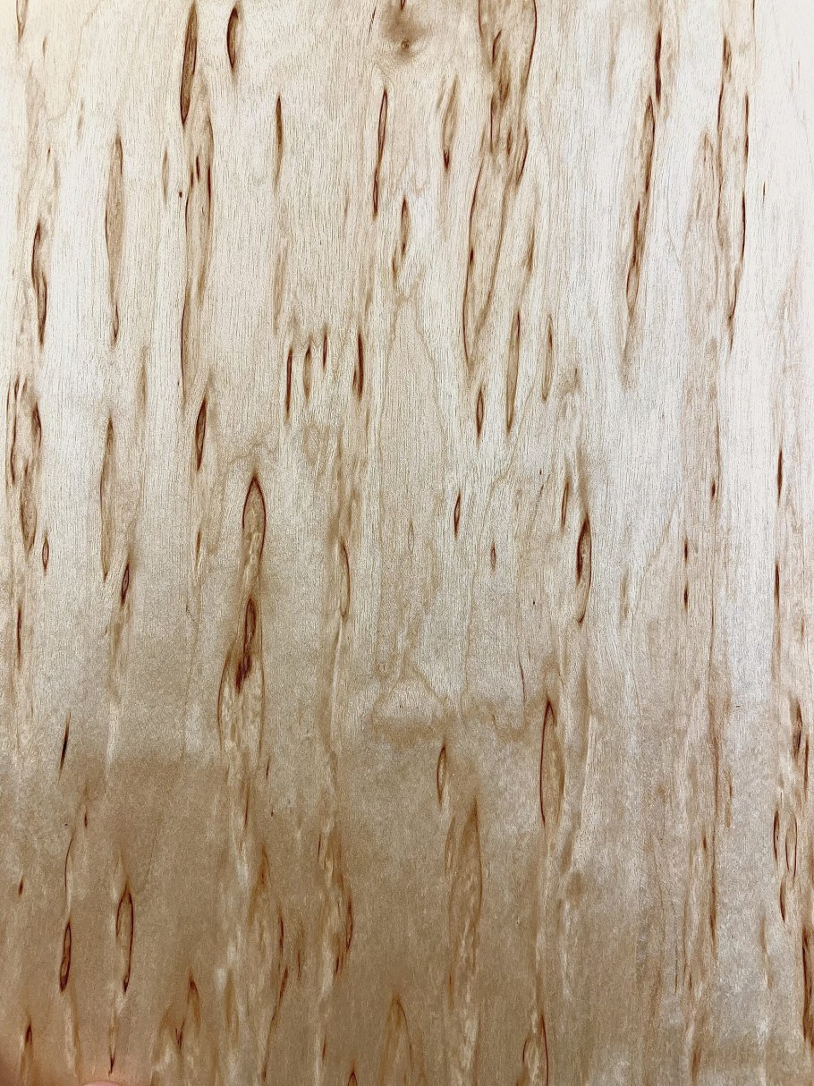 Шпон карельской березы